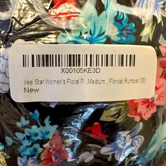 NWT Floral Romper | M - Picture 12 of 13